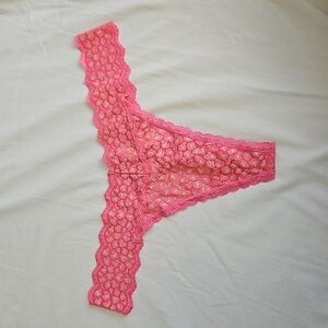 🆕 VS Pink & Gold Thong Panties NWT